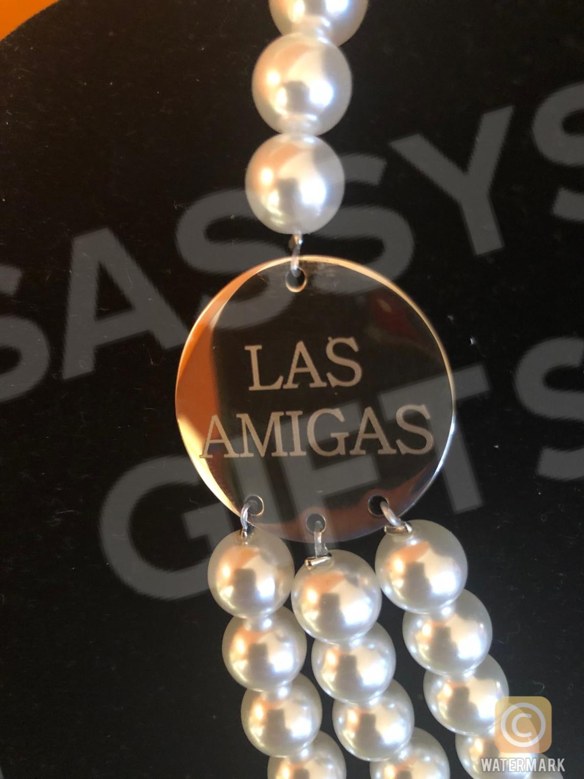 Las Amigas Short Multi-Strand Pearl Necklace