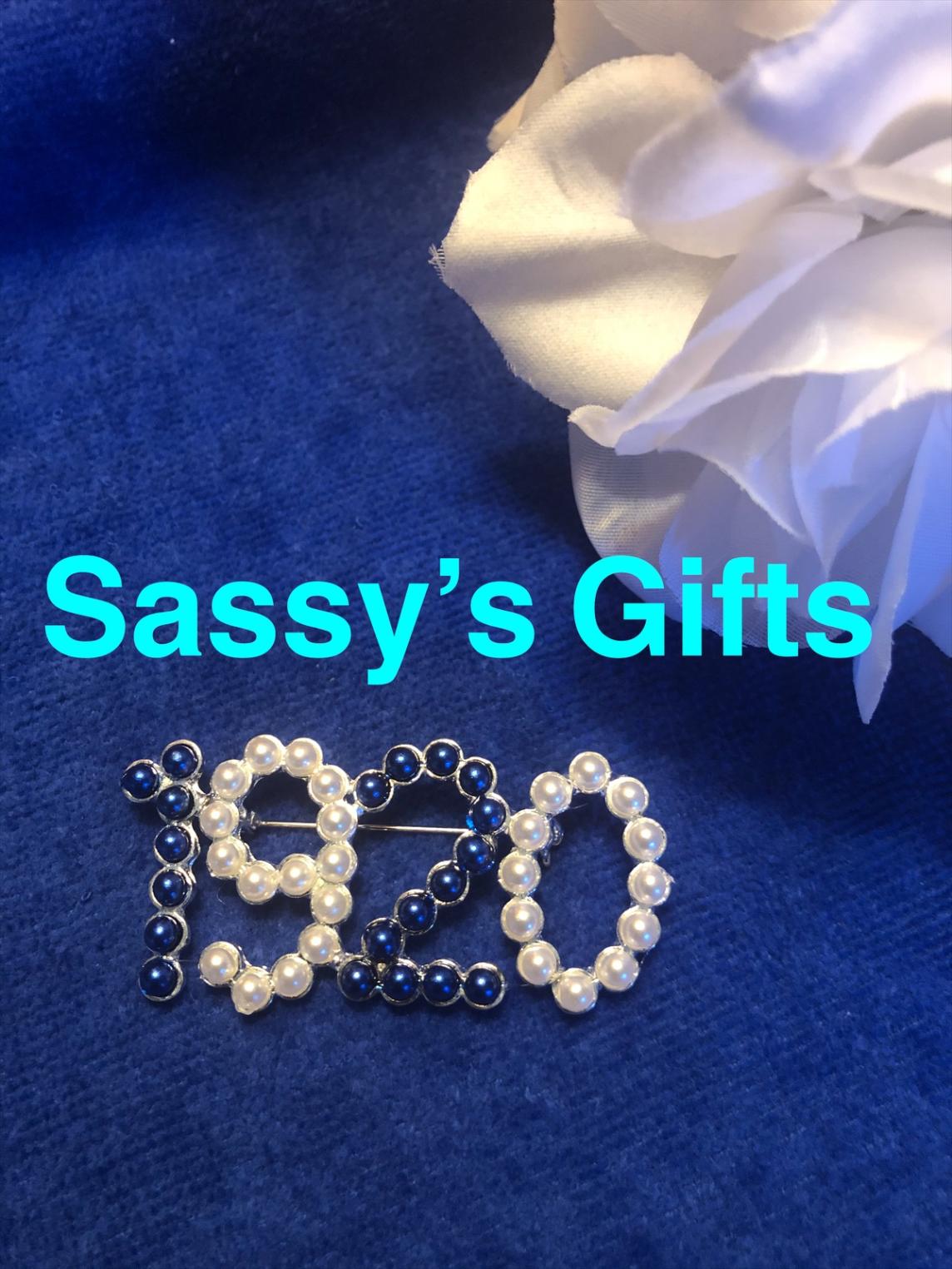 Zeta 1920 Multi-Pearls Pin