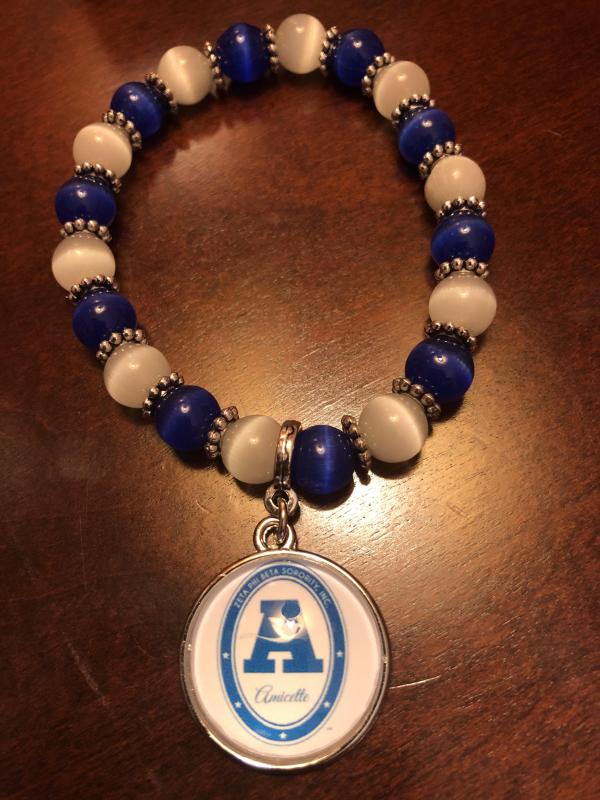 Amicette Cat Eye Pearl Bracelet