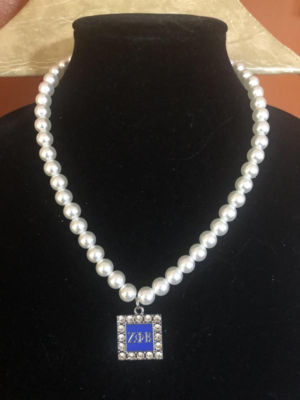 Zeta Square Rhinestones Pearls Necklace